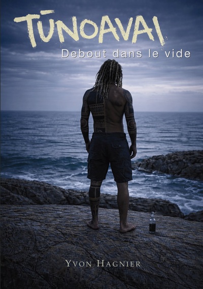 Image de Tunoavai Debout dans le vide