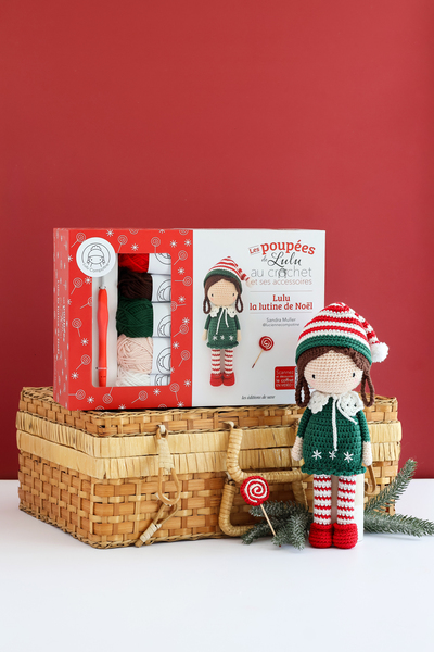 Picture of Coffret les Poupées de Lulu au crochet et ses accessoires : La lutine de Noël