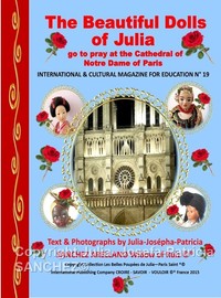 Image de Book N° 19 The Beautiful Dolls of Julia go to pray at the Cathedral of Notre Dame of Paris