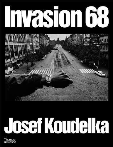 Image de Josef Koudelka Invasion 68 /anglais