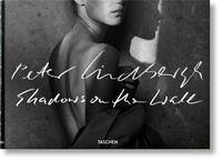 Image de Peter Lindbergh. Shadows on the Wall