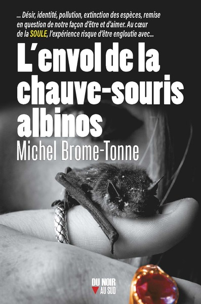 Picture of L'envol de la chauve-souris albinos