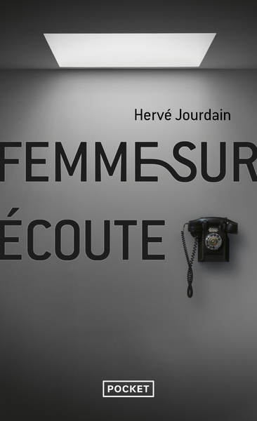 Picture of Femme sur écoute