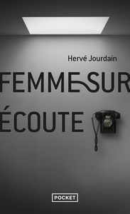 Picture of Femme sur écoute
