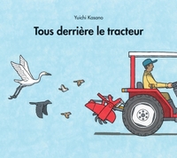 Image de tous derriere le tracteur