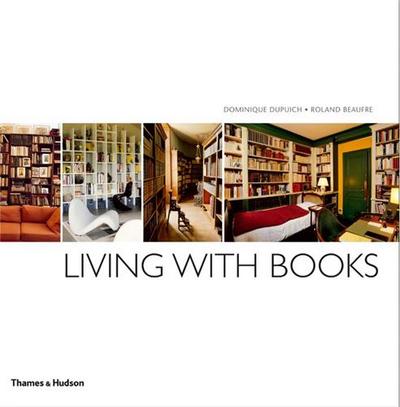 Picture of Living with Books (Hardback) /anglais