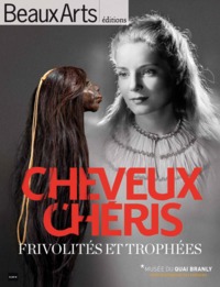 Image de cheveux cheris,frivolite et trophees au musee du quai branly