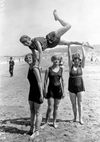 Image de Carnet ligné Groupe de girls, Deauville, 1919