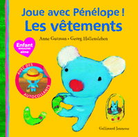 Picture of Pénélope joue avec les vêtements