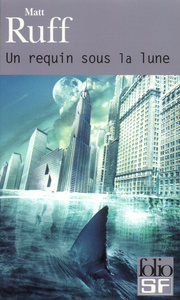 Image de Un requin sous la lune