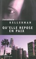 Qu'elle repose en paix (9782020558495-front-cover)