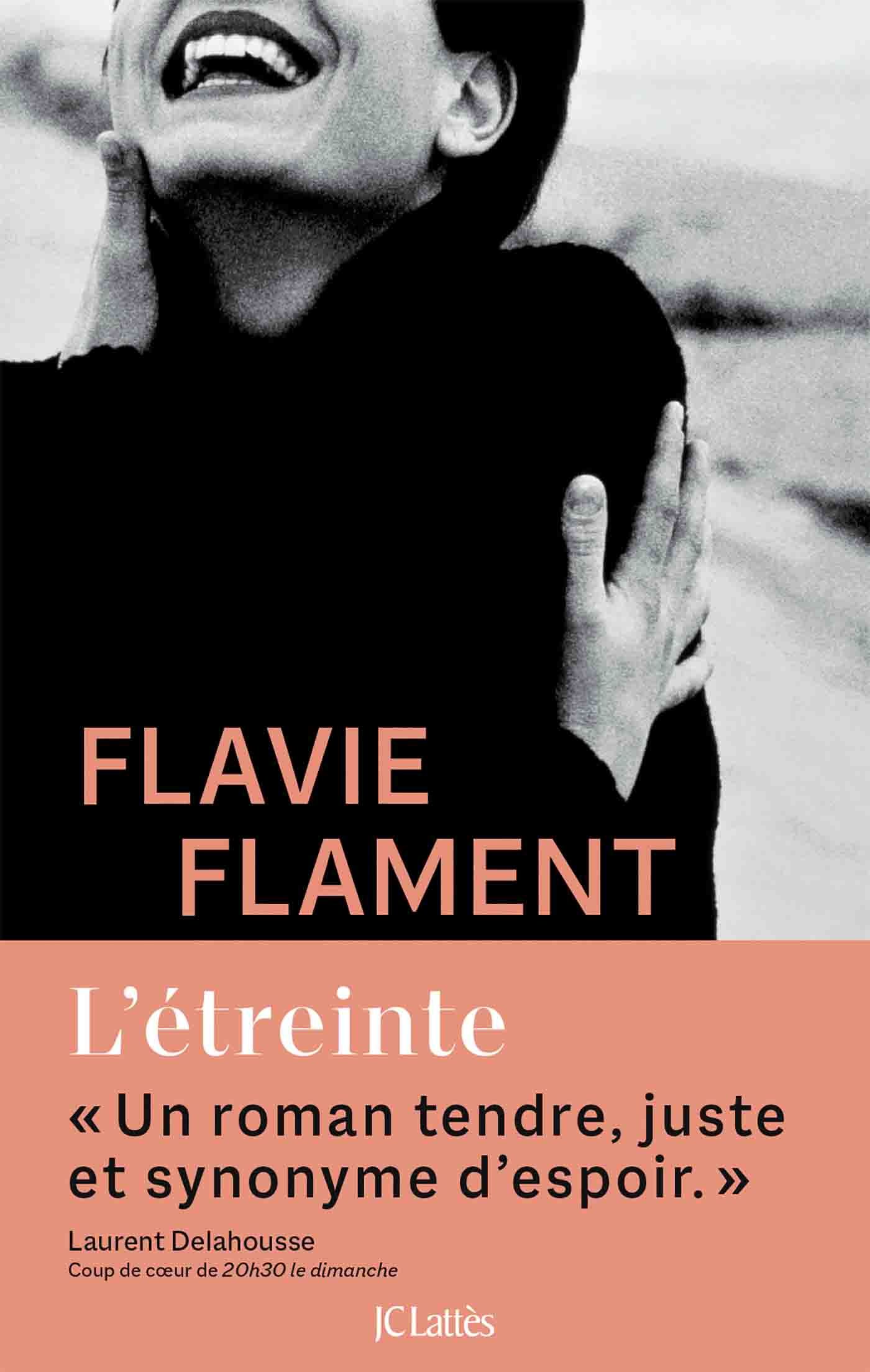 L'étreinte (9782709668293-front-cover)