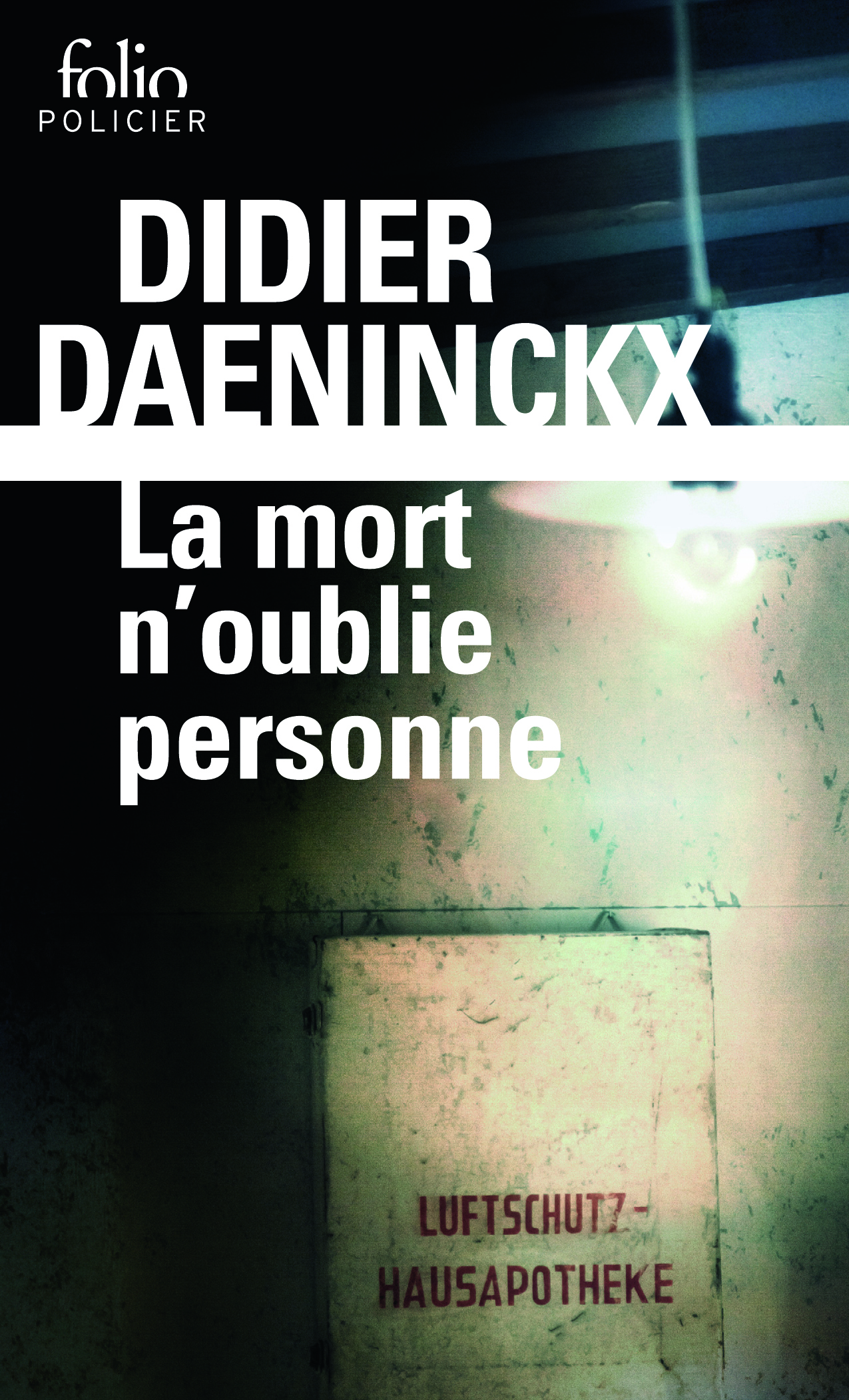 La mort n'oublie personne (9782070466283-front-cover)