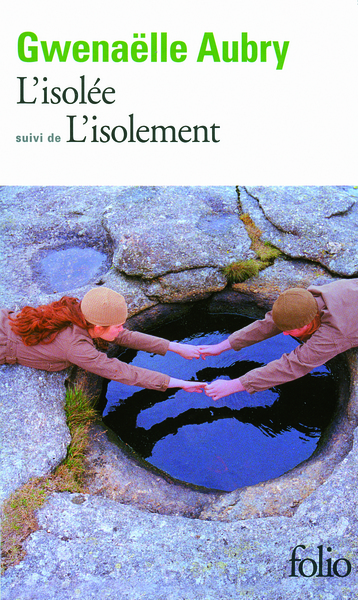 L'isolée/L'isolement (9782070440412-front-cover)