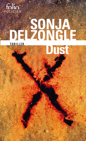 Dust (9782070465088-front-cover)