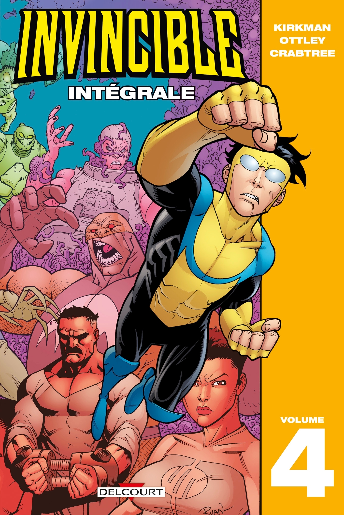 Invincible - Intégrale T04 (9782413041924-front-cover)