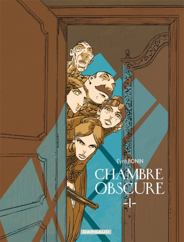 Chambre obscure - Tome 1 (9782505008149-front-cover)