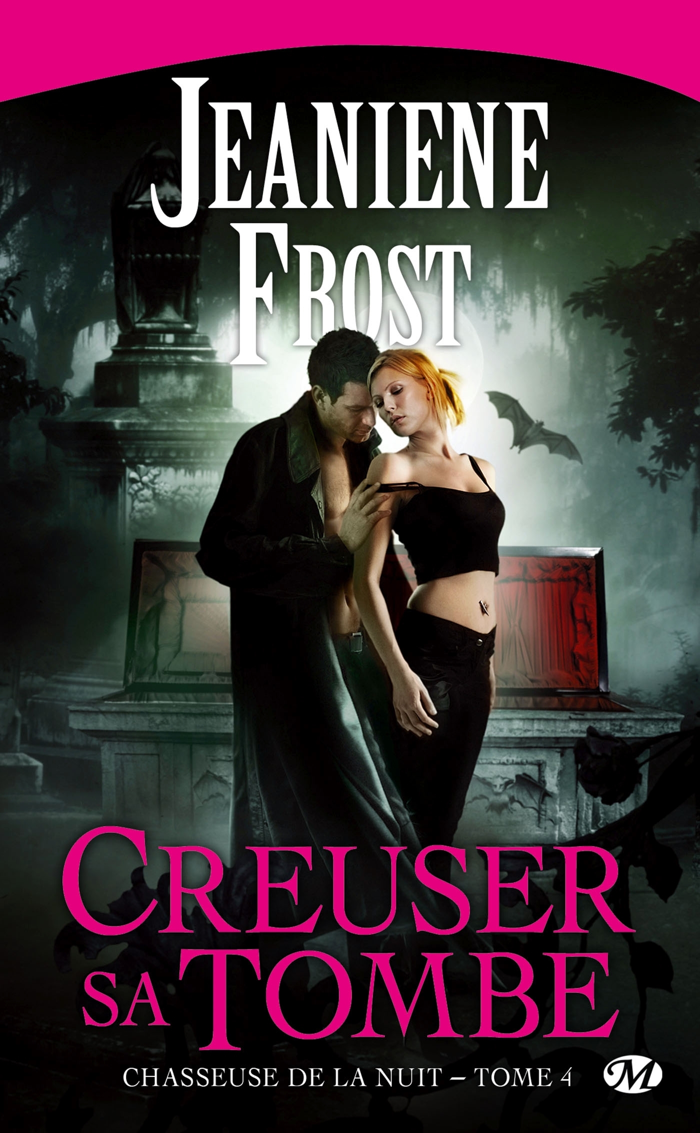 Chasseuse de la nuit, T4 : Creuser sa tombe (9782811204693-front-cover)