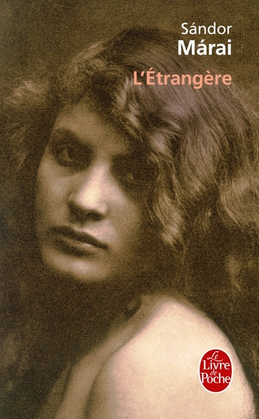 L'Étrangère (9782253166733-front-cover)