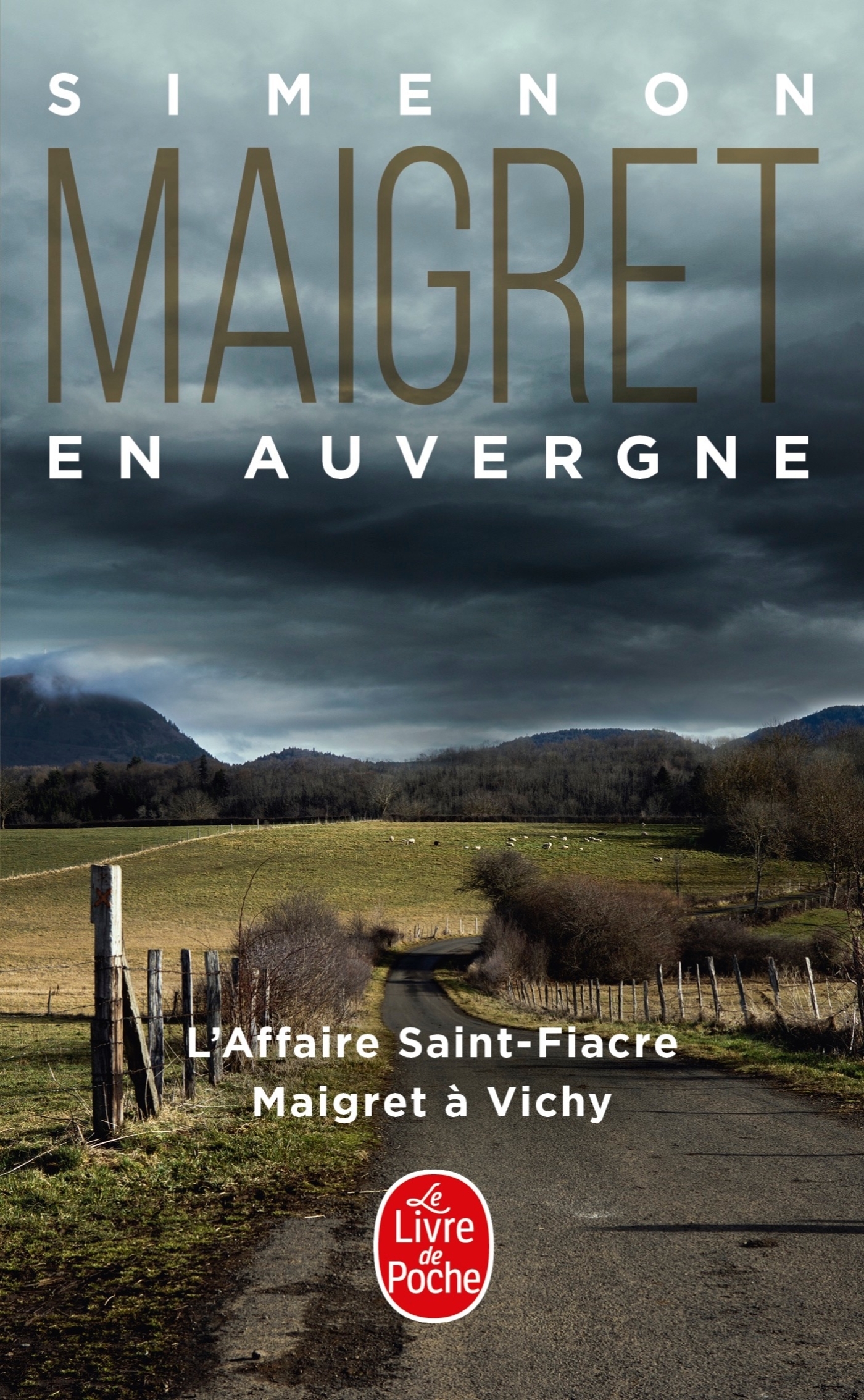 Maigret en Auvergne (2 titres) (9782253175711-front-cover)