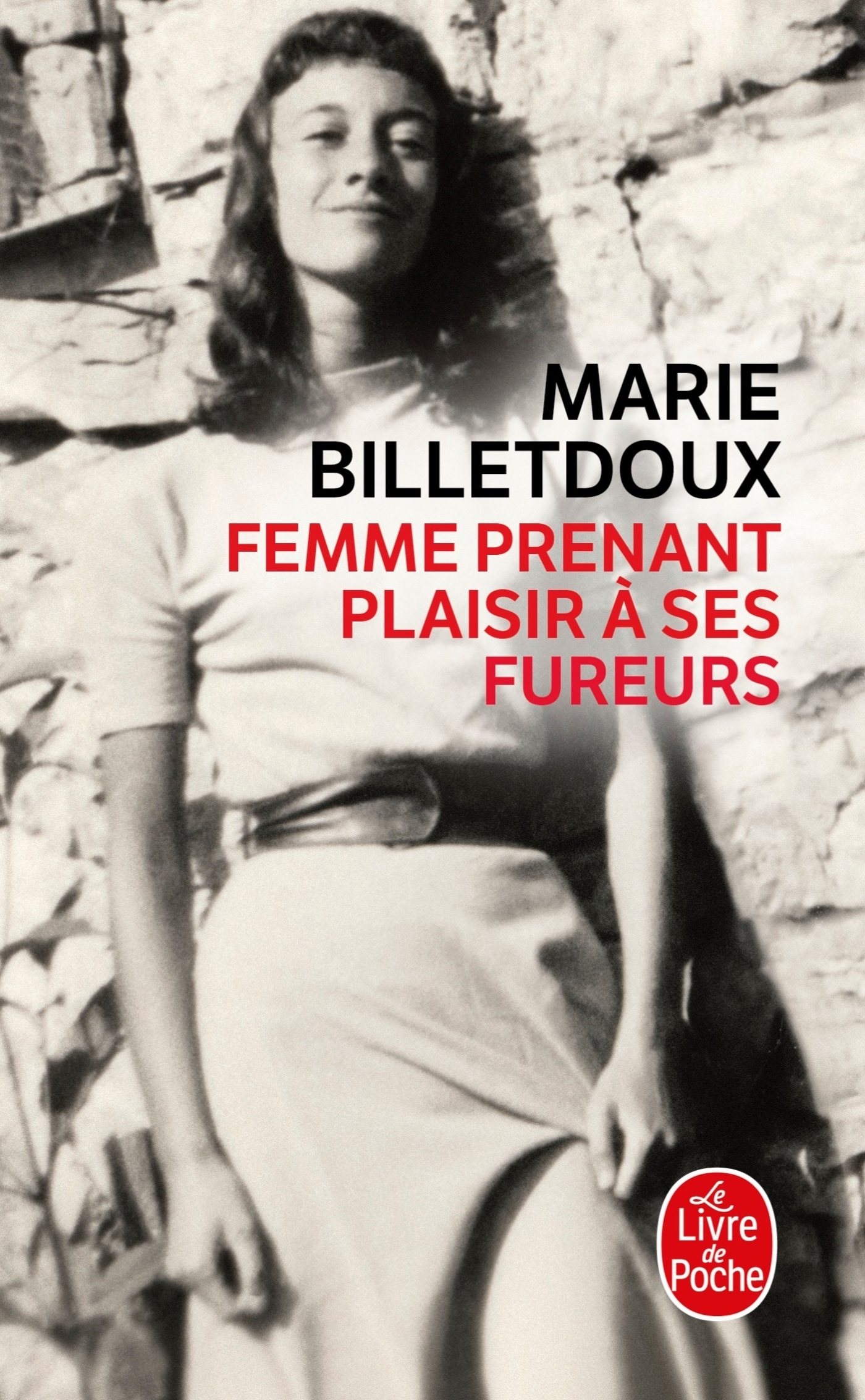 Femme prenant plaisir à ses fureurs (9782253241058-front-cover)