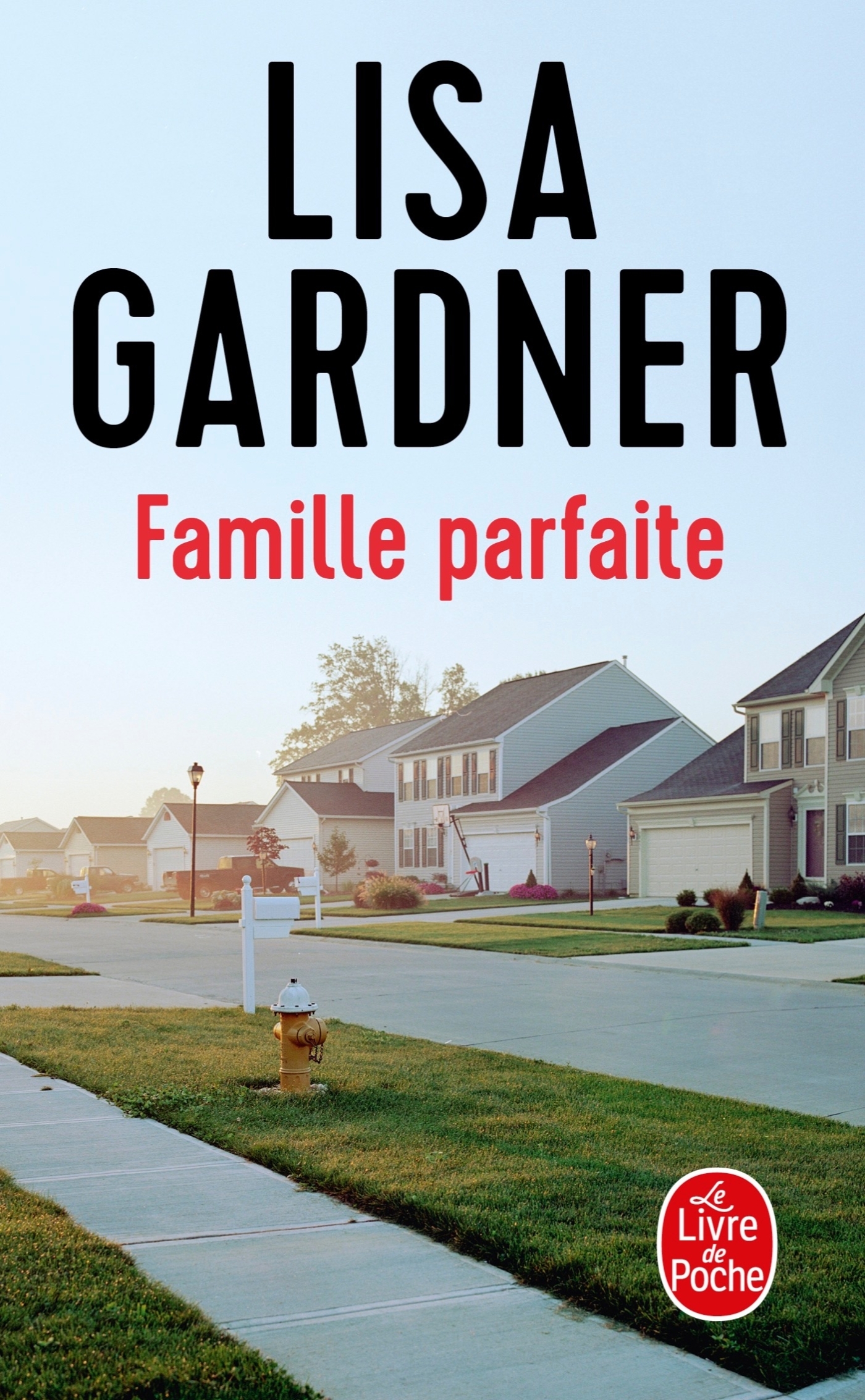 Famille parfaite (9782253237082-front-cover)