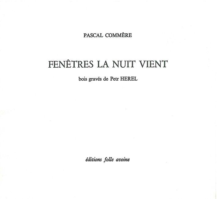 Fenêtres la nuit vient