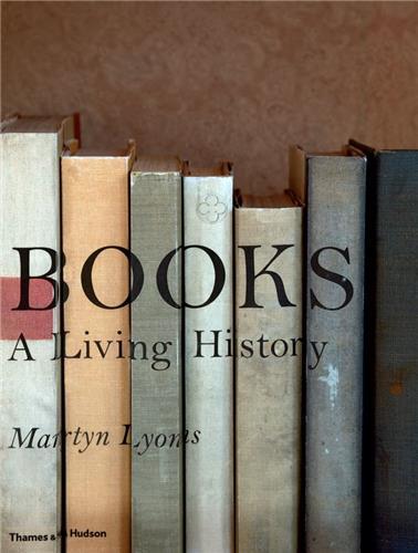 Books - A Living History (Hardback) /anglais