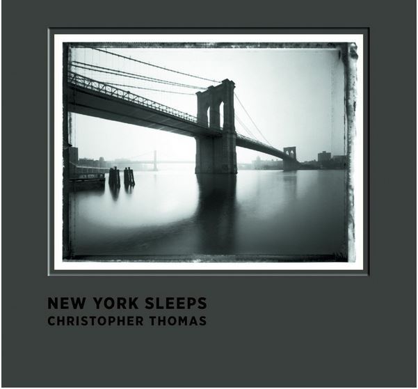 Christopher Thomas New York Sleeps (New ed) /anglais