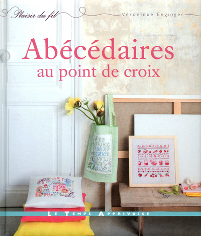 ABECEDAIRES AU POINT DE CROIX