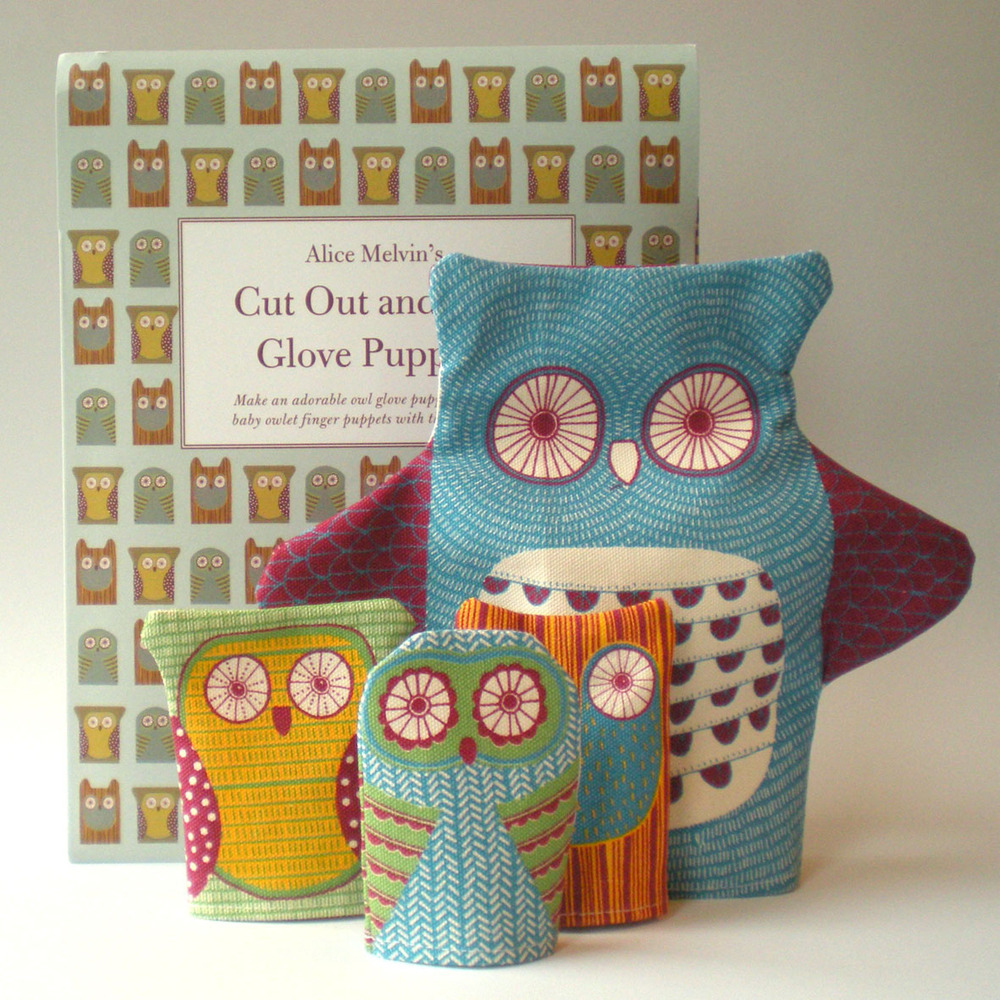 Alice Melvin' Cut Out Glove Puppets /anglais