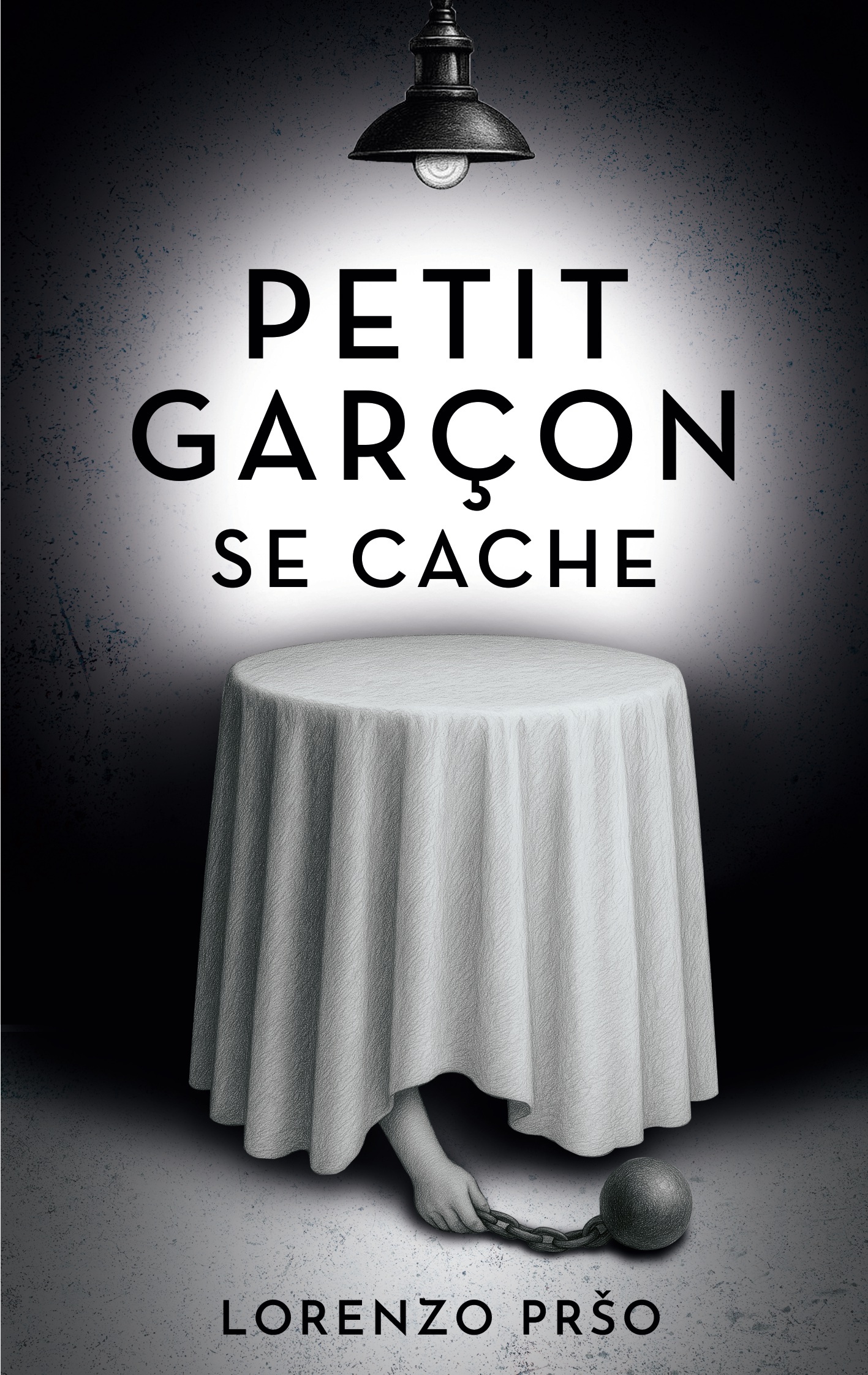 Petit garçon se cache