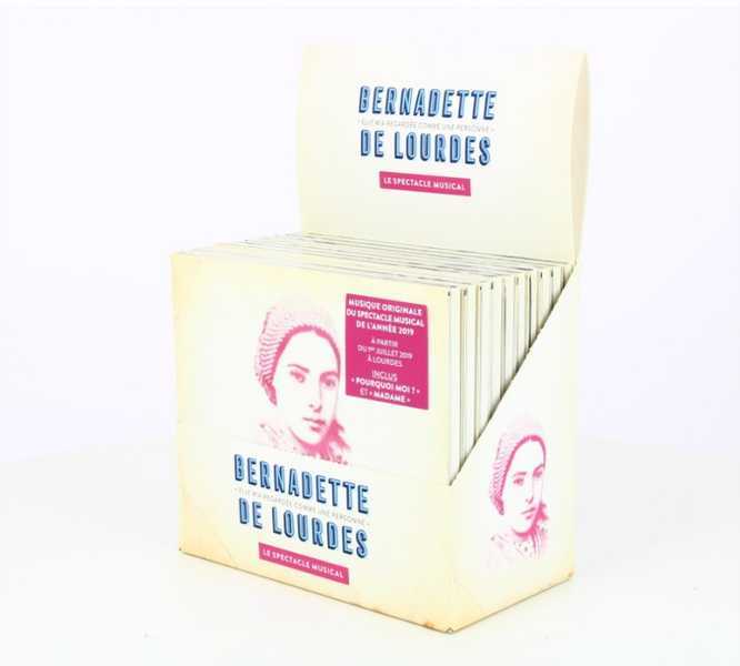 Présentoir contenant 10 CD Bernadette de Lourdes, le spectacle musical - CD