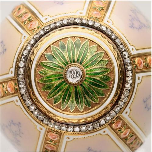 Royal Faberge /anglais