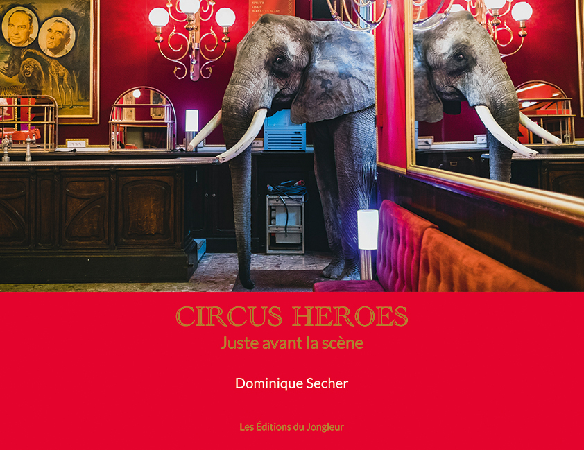 Circus Heroes, Juste avant la scène