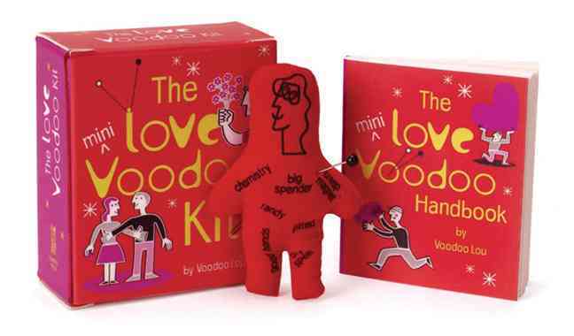 The Mini Love Voodoo Kit : book/voodoo doll