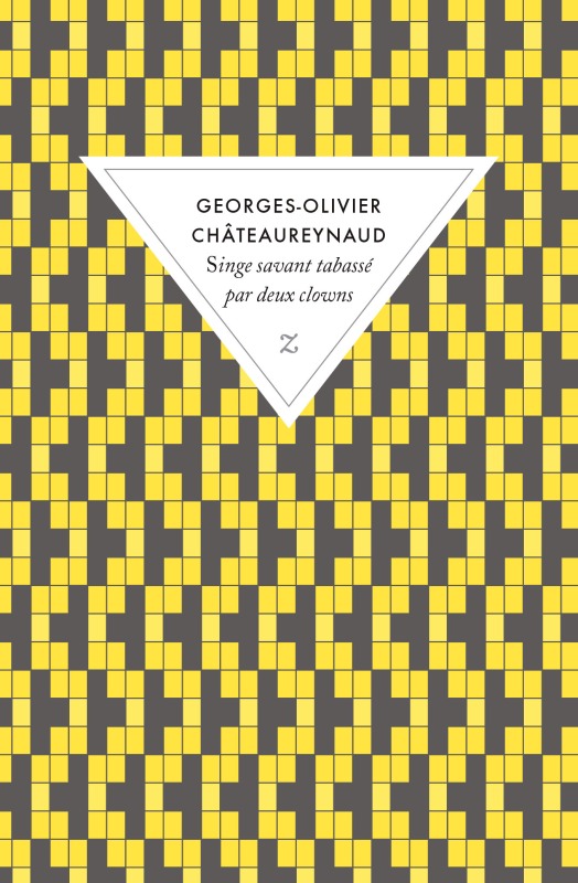 Singe savant tabassé par deux clowns