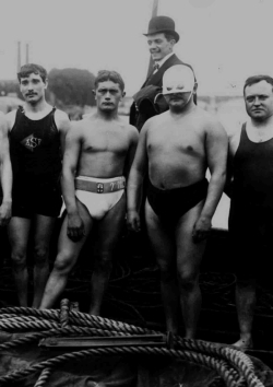 Carnet Ligné,  traversée de Paris à la nage