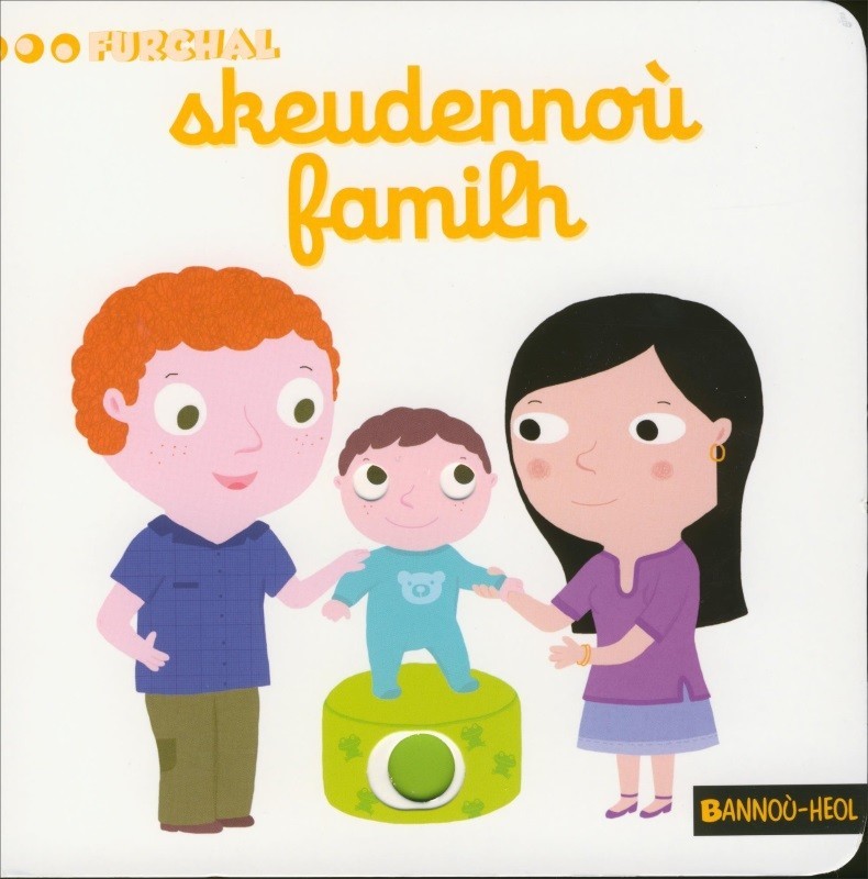 Skeudennoù familh