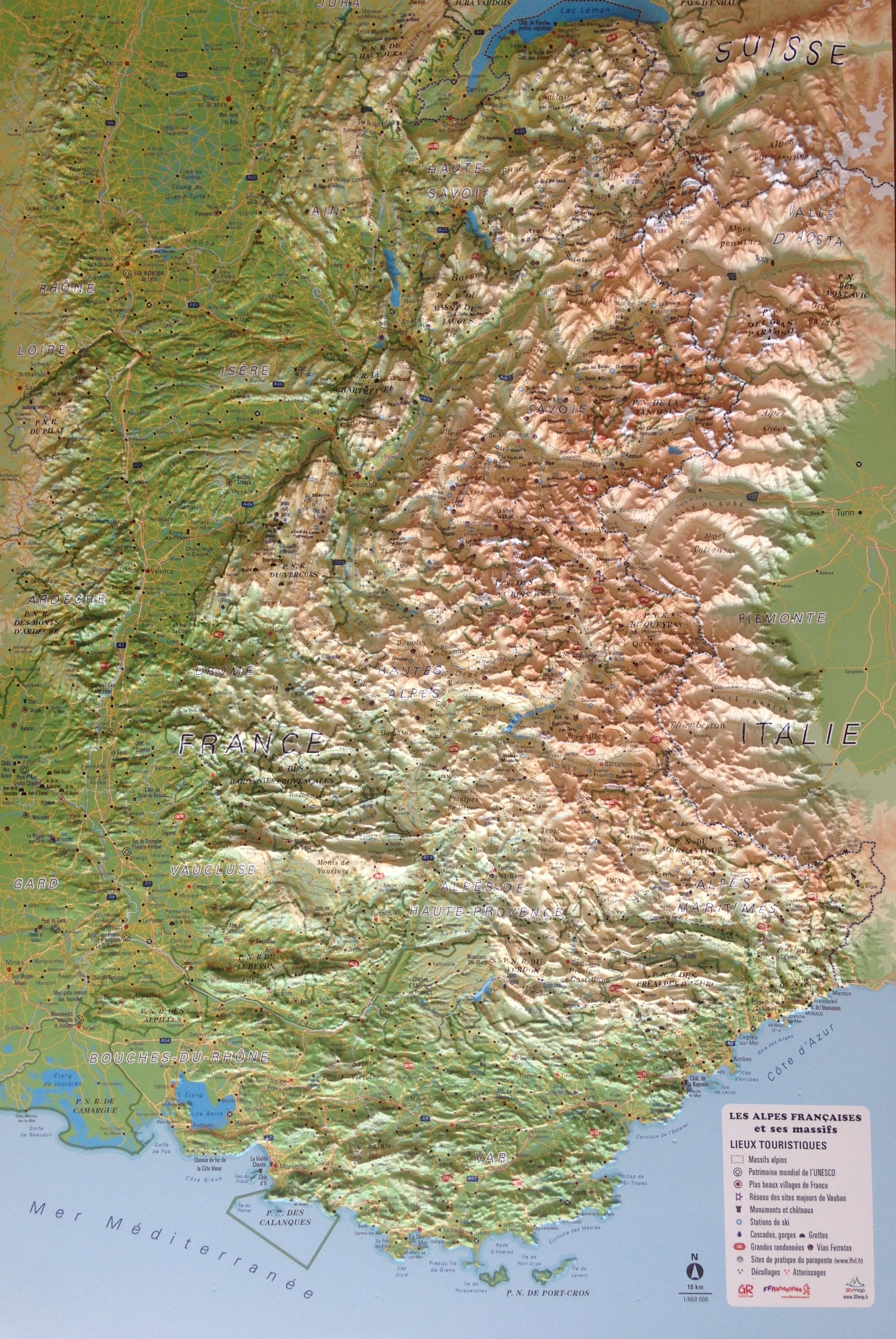 CARTE EN RELIEF DES ALPES FRANÇAISES ET SES MASSIFS ALPINS