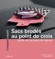 Sacs brodés au point de croix - motifs de carreaux de faïence