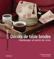 Décors de table brodés - Hardanger et point de croix