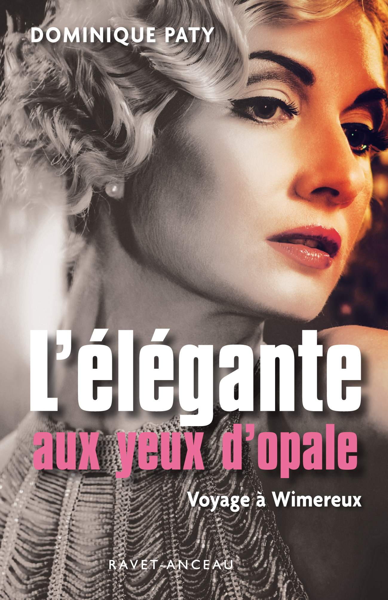 L'ÉLÉGANTE AUX YEUX D'OPALE