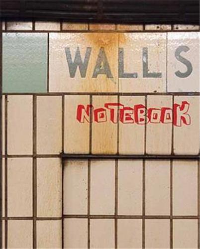 Walls Notebook /anglais