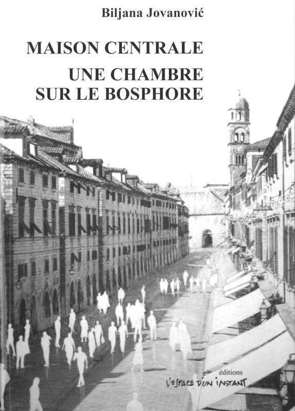 Maison centrale suivi de une chambre sur le Bosphore