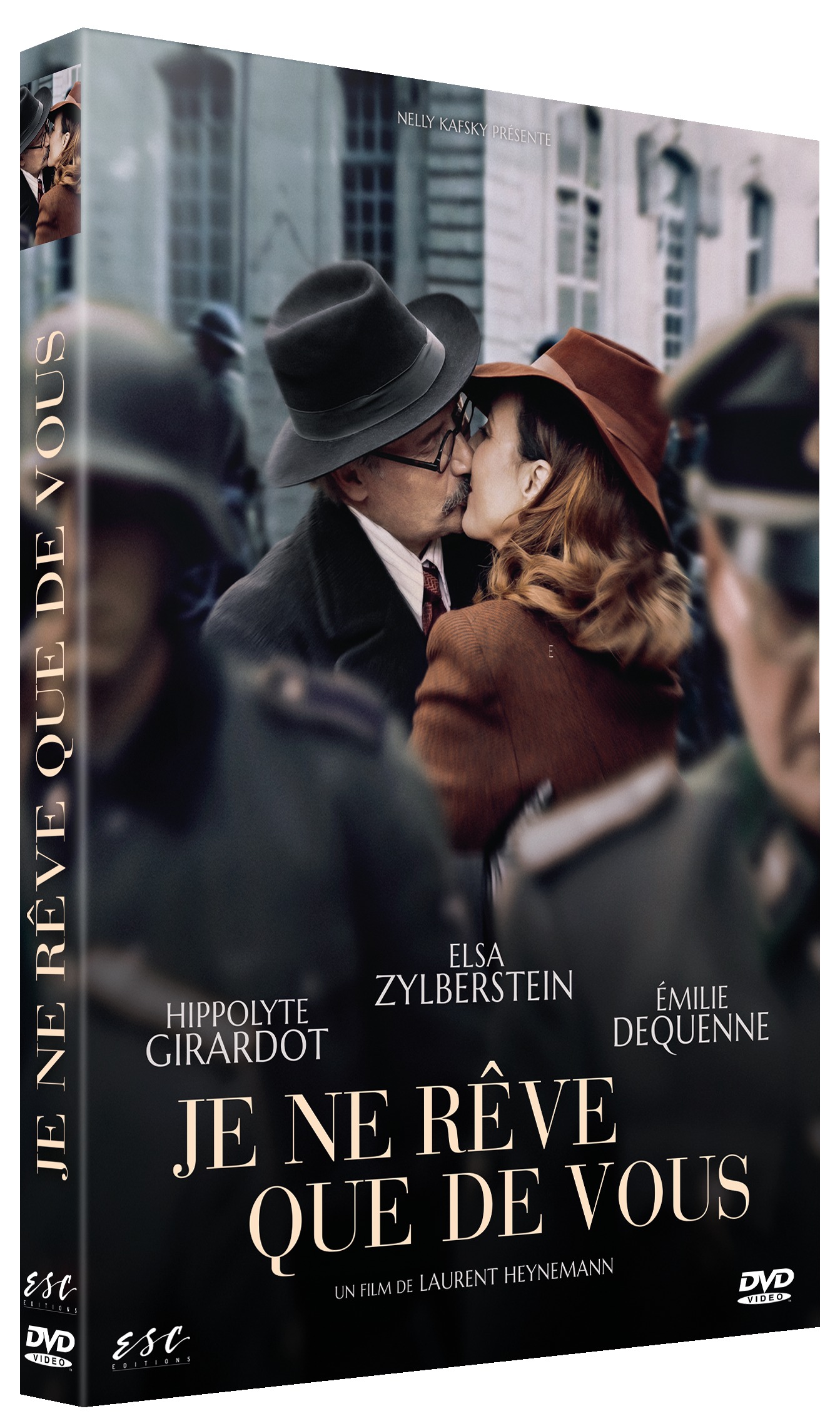 JE NE REVE QUE DE VOUS