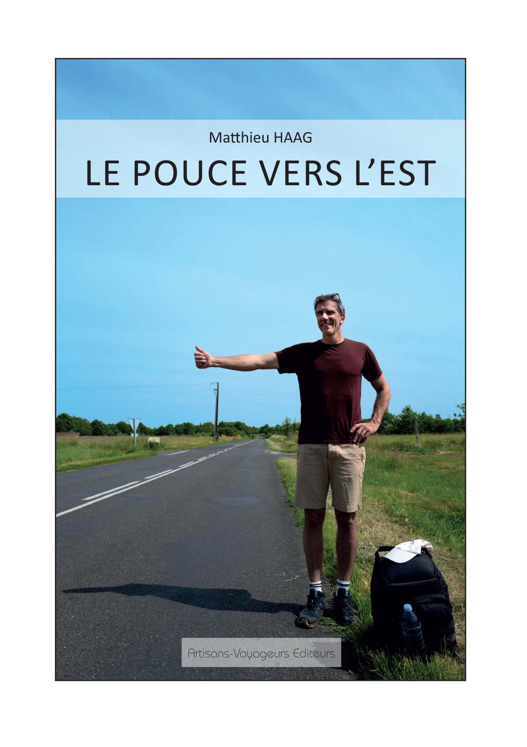 Le pouce vers l'Est