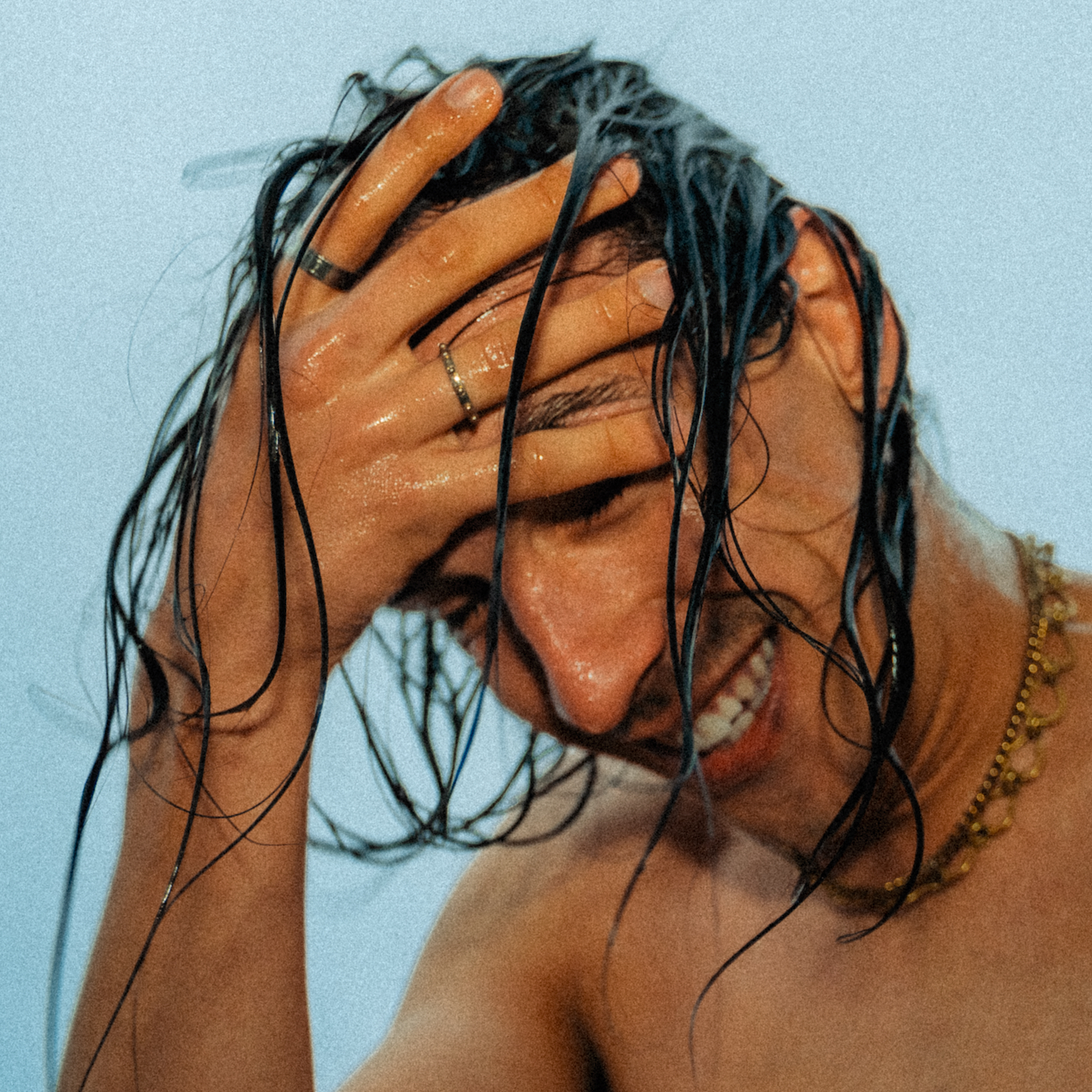 TOUT COMMENCE PAR AMOUR