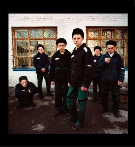 Michal Chelbin Sailboats and Swans /anglais