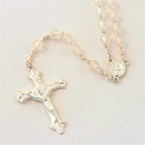 Lot de 12 - Chapelet sur chaine argentée, perle plastique sablée blanc ronde de 6mm